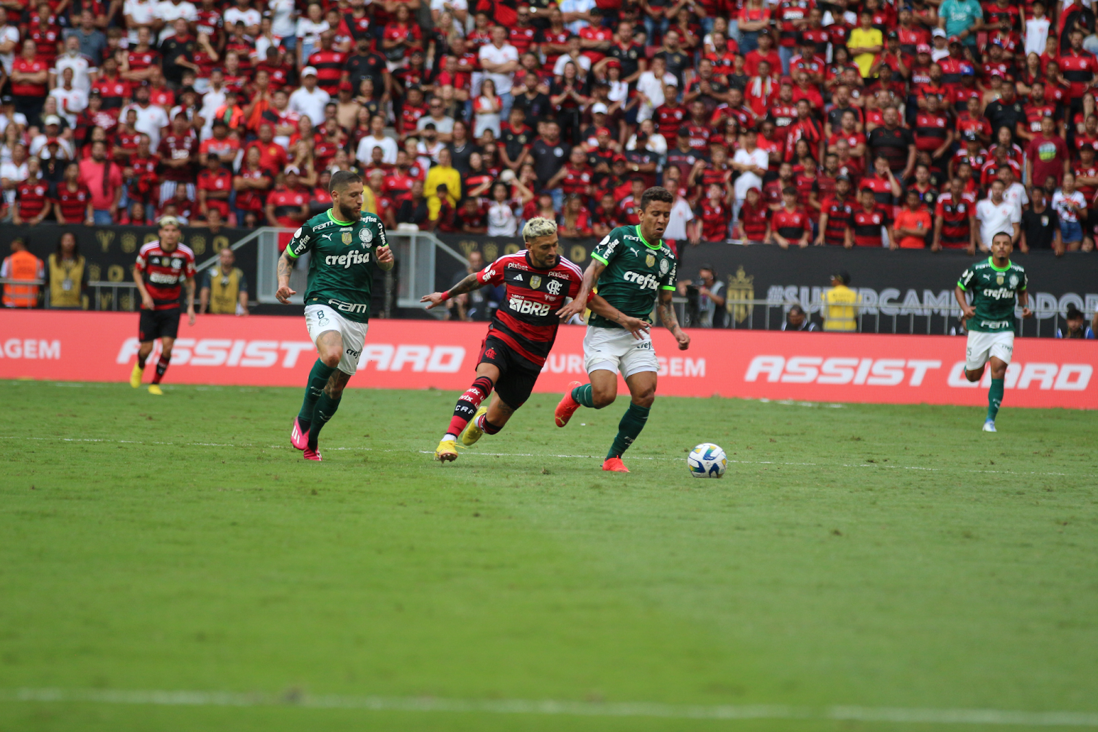 Palmeiras vence o Flamengo e conquista a Supercopa do Brasil 2023