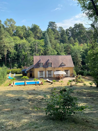 House with pool 1