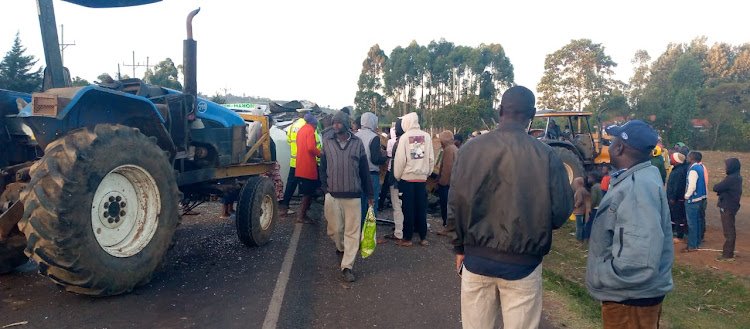 The scene of accident where four people died after a matatu rammed into a cane trailer in Musembe on the Eldoret-Webuye highway Sunday morning
