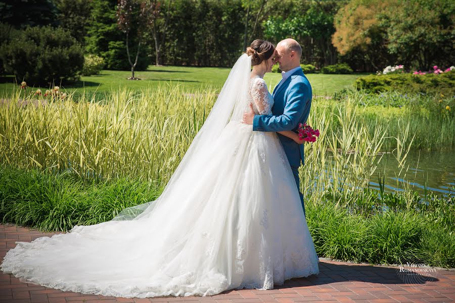 Fotógrafo de casamento Veronika Romanovskaya (vero44). Foto de 13 de novembro 2018