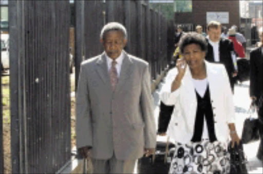 20091013 BMA Former top cop Jackie Selebi outside the South Gauteng High Court. Selebi has been charged with corruption and defeating the end of justice. PHOTO: Bafana Mahlangu. 13/10/2009. © Sowetan