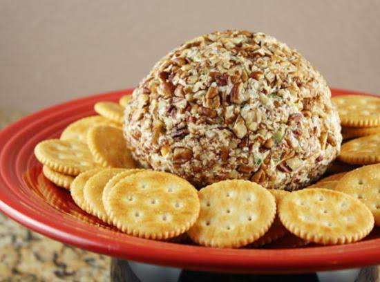 Holiday Cheese Ball_image