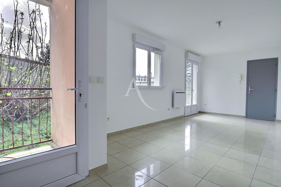 Location  appartement 1 pièce 25.84 m² à Le Blanc-Mesnil (93150), 750 €