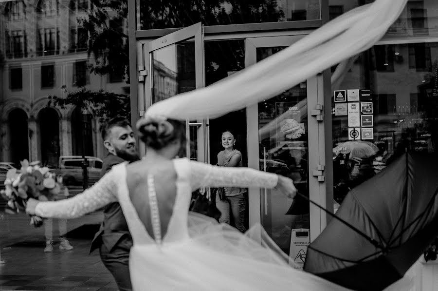 Wedding photographer Viktoriya Romanova (panna). Photo of 17 October 2019