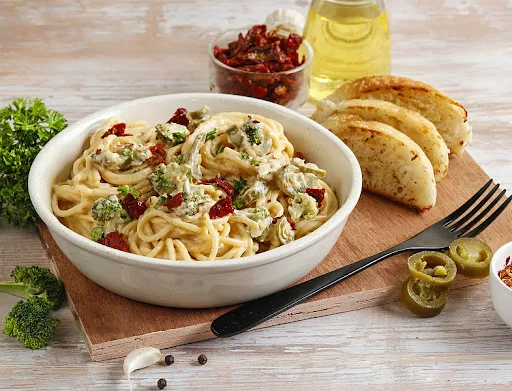 Pasta Al Jalapeno Formaggio (Veg)