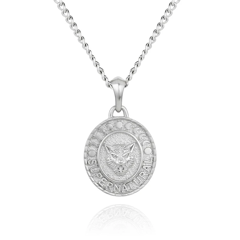 Herren Kompass Anhänger Halskette aus Edelstahl 18K vergoldet. Für Orientierung und stilvolles Auftreten. Langlebig und elegant.