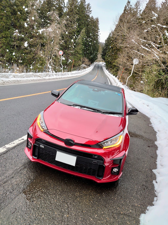 GRヤリスの峠・峠ドライブ・冬の晴れ間・小ネタ・2月もよろしくお願いしますに関するカスタム事例の投稿画像1枚目