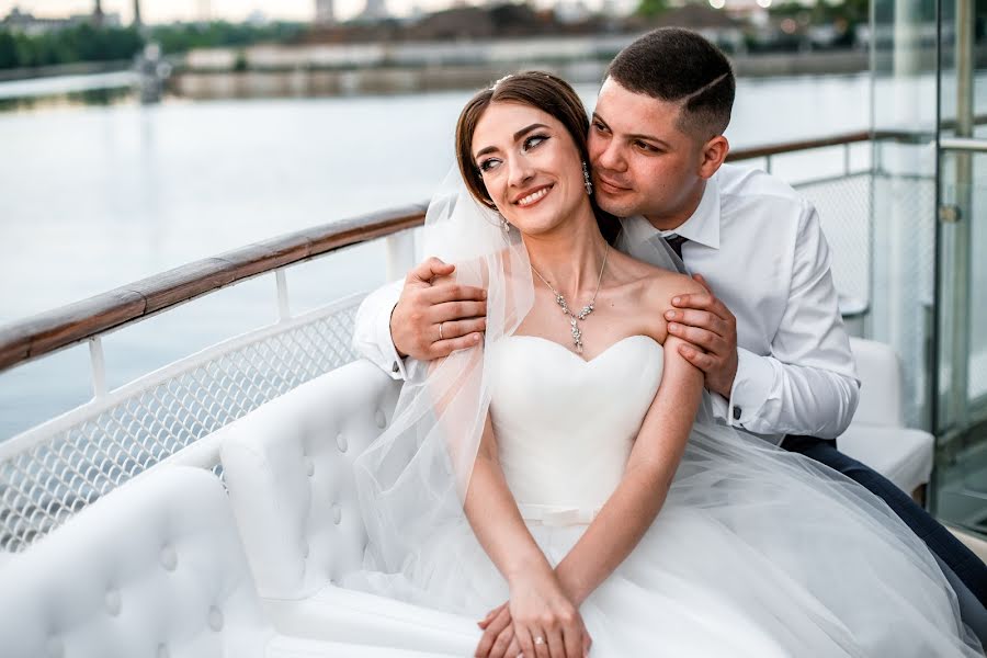 結婚式の写真家Dmitriy Galichnikov (happsy)。2018 7月16日の写真