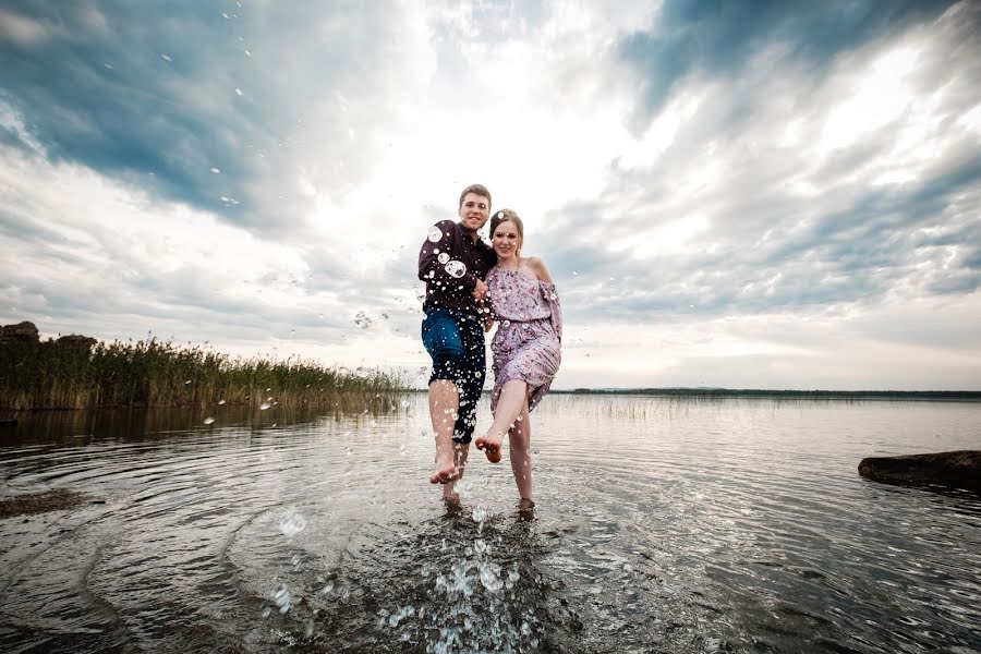 Fotografer pernikahan Aleksandr Dyadkin (duetphotomoments). Foto tanggal 5 September 2019