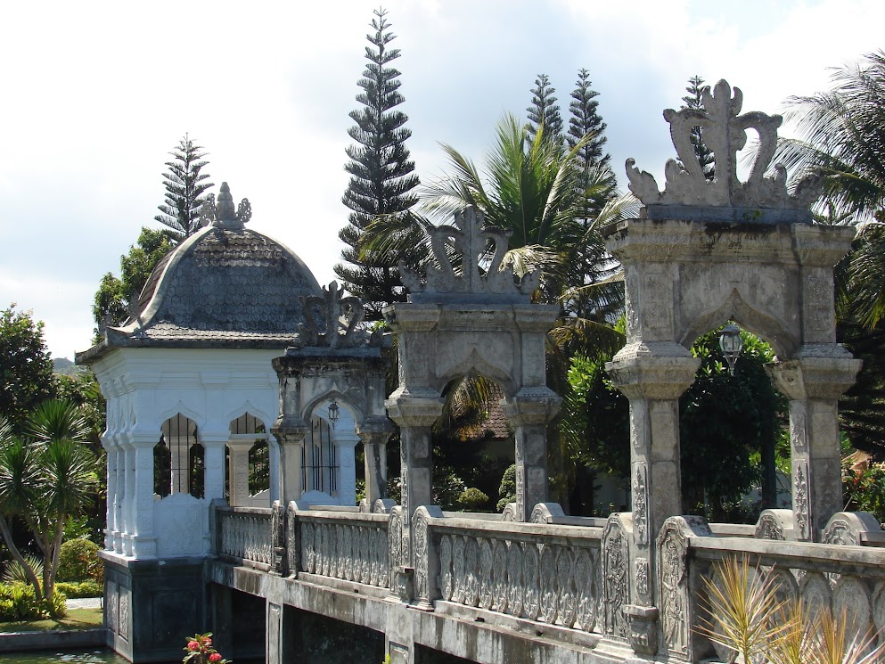 puri taman ujung