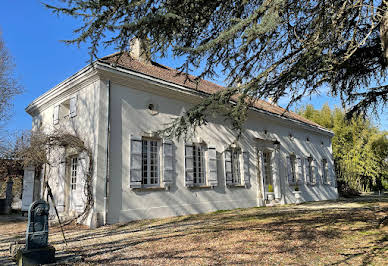 Maison avec piscine et terrasse 10