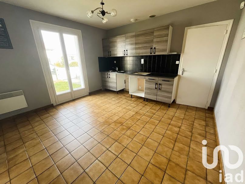 Vente maison 4 pièces 94 m² à Châtillon-sur-Thouet (79200), 127 500 €