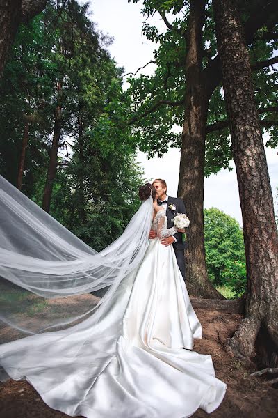 Fotografo di matrimoni Elena Kratovich (elenakratovich). Foto del 25 agosto 2017