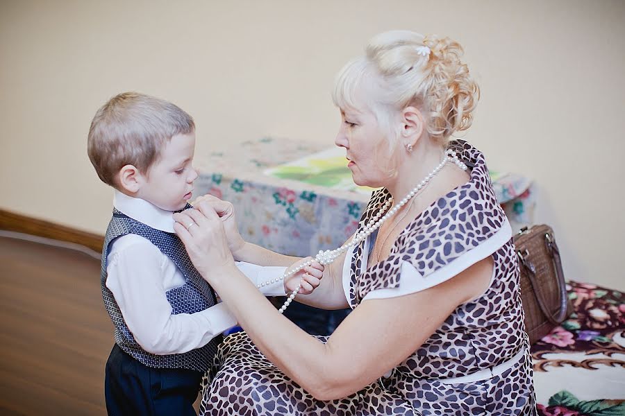 Wedding photographer Ekaterina Yuzhakova (eyuzhakova). Photo of 18 January 2013