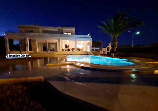 Maison avec piscine et terrasse 3