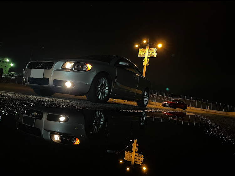 C70の夜活撮影・関西舞子サンデー・ドライブ・オープンカー・リフレクション撮影に関するカスタム事例の投稿画像5枚目