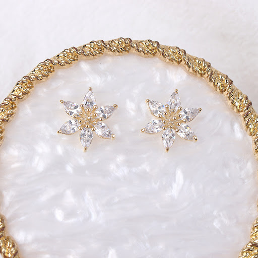 Title 4, Womens Fashion Simple Shiny Diamond Flowers St...