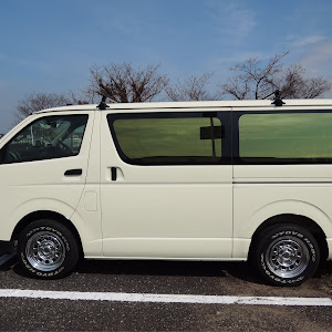 ハイエースバン TRH200V