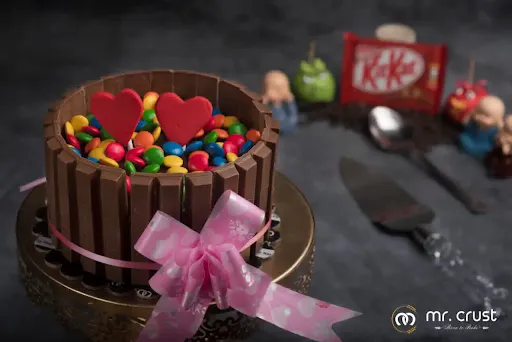 Kit Kat Cake