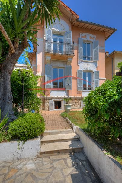 Vente propriété 8 pièces 216 m² à Nice (06000), 990 000 €