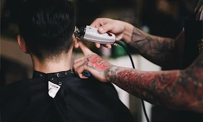 Fashionable Mens Professional Saloon