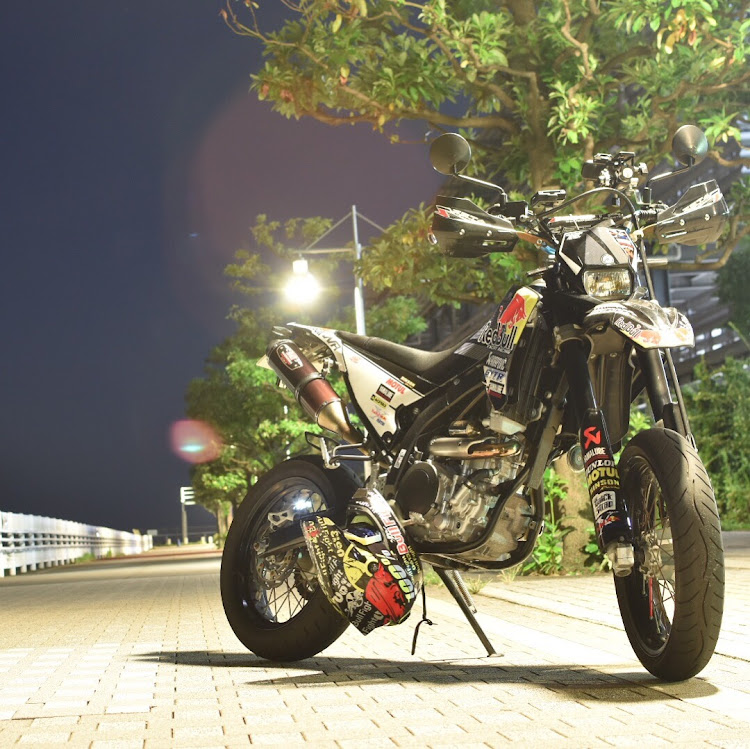 しょーさんさんが投稿したバイク・WR250X・壁画アート・マリンアンドウォークヨコハマ・ドライブに関するカスタム事例の投稿画像2枚目