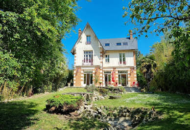 Hôtel particulier avec jardin 2