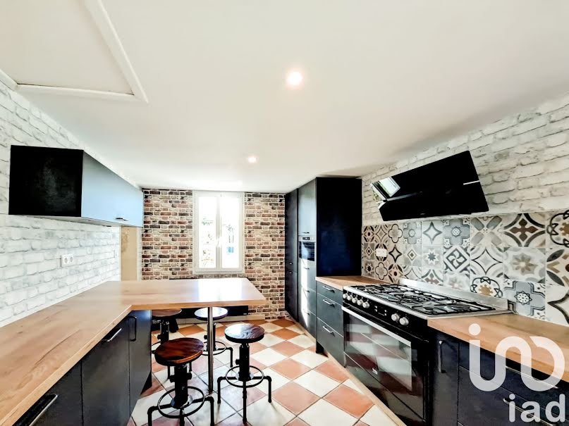 Vente maison 5 pièces 130 m² à Saint-Pierre-des-Corps (37700), 250 000 €
