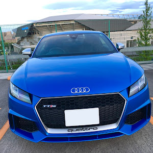 TT RS クーペ A6