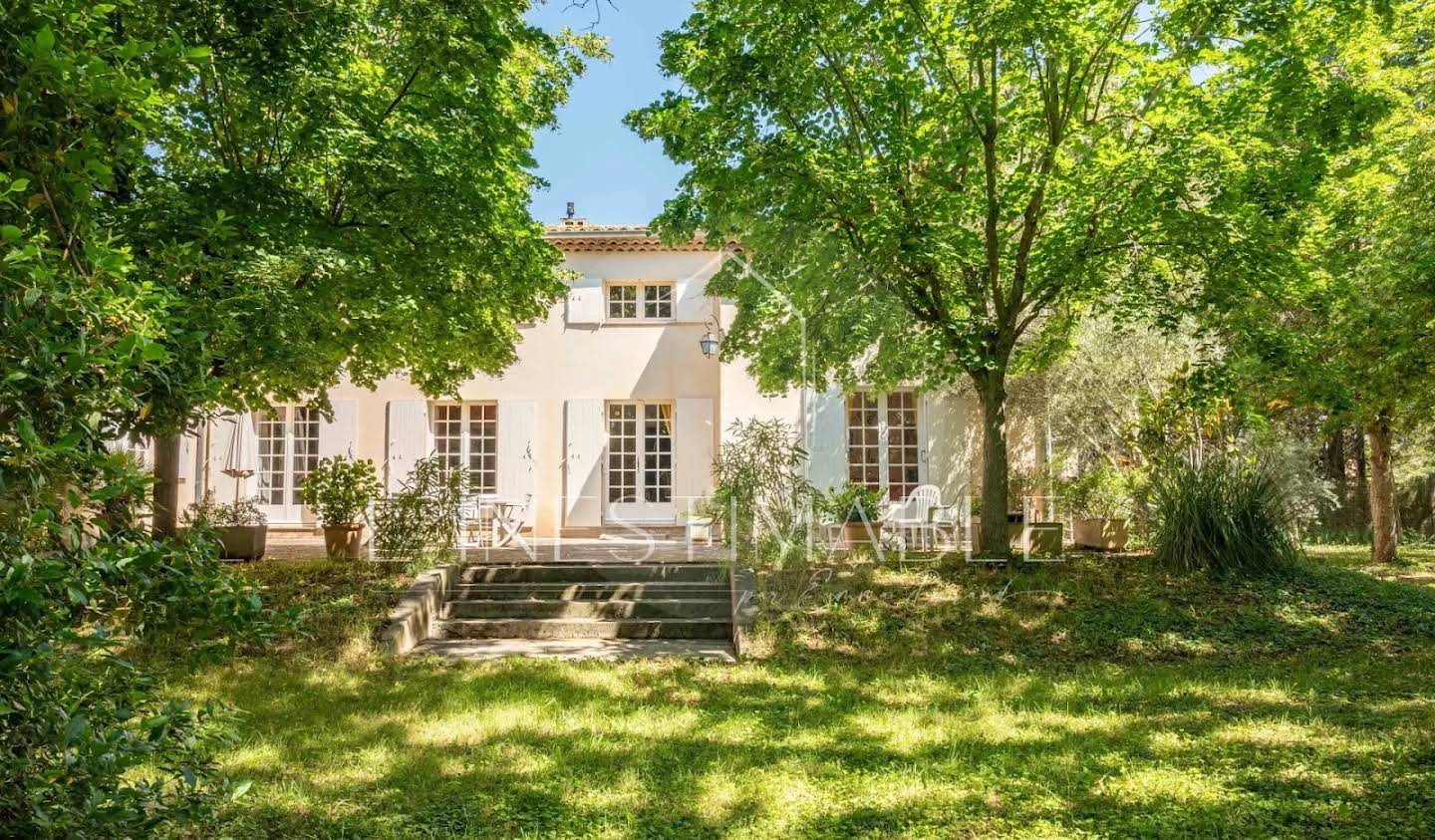 House with garden Aix-en-Provence