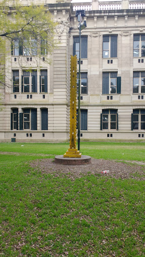 Monumento Totem Llave Del Nacional