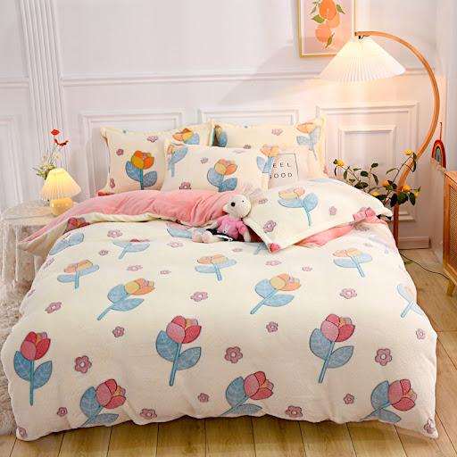 Title 12, Four-Piece Set of Printed Thick Warm Coral Flee...