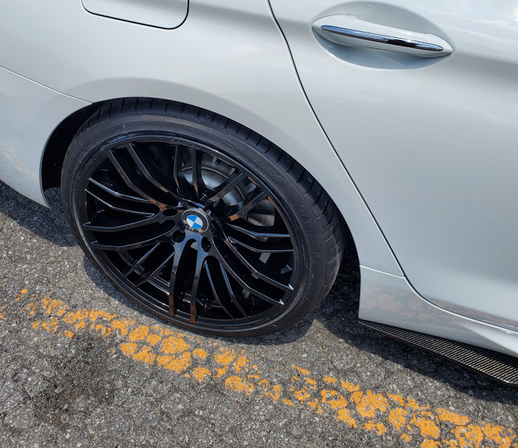 6シリーズ グランクーペのホイール交換・あなたの車へのこだわりは？に関するカスタム事例の投稿画像3枚目
