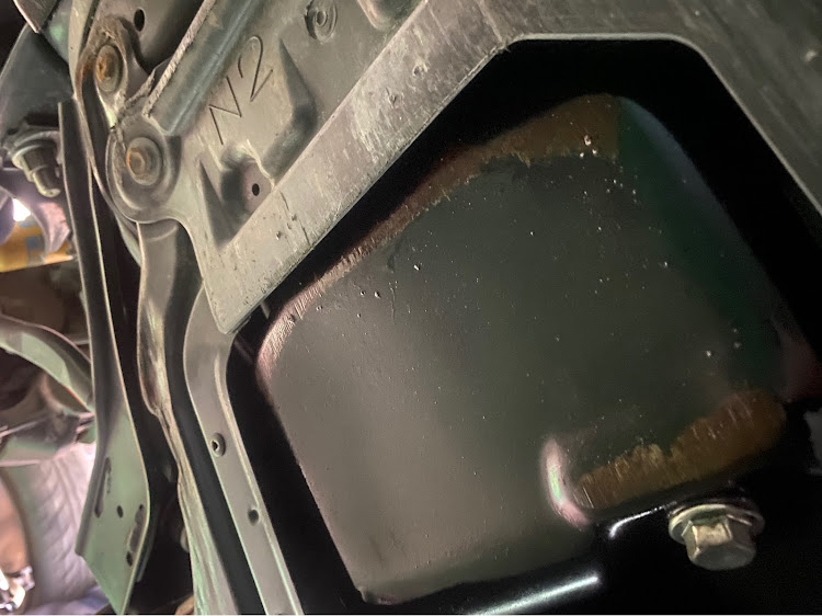 ハイエースバンのオイル漏れ発生・オイルパン破壊・AMEND・メンバー破損・修理費に怯える:( ;´꒳`;):に関するカスタム事例の投稿画像2枚目