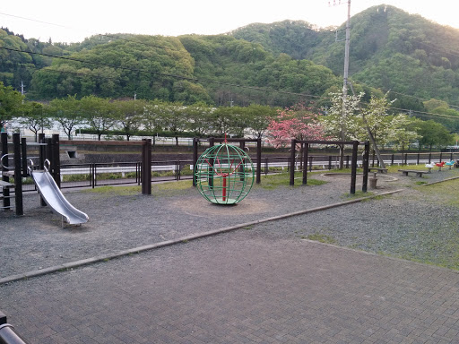 井倉中央公園