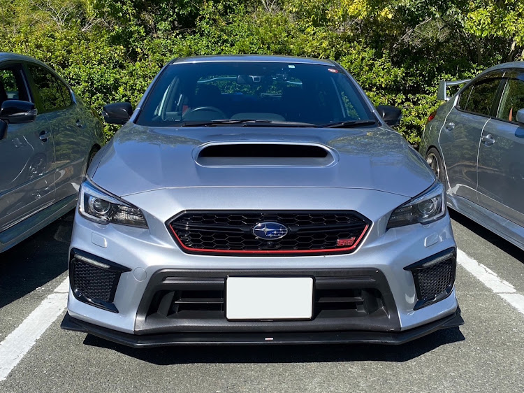 WRX STIの真正面ショット・2月もよろしくお願いします・２月も宜しくお願いします・2月・ジェラート美味しい❗️に関するカスタム事例の投稿画像2枚目