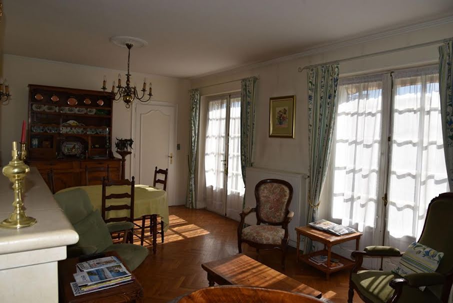 Vente maison 6 pièces 150 m² à La Rochefoucauld (16110), 178 000 €