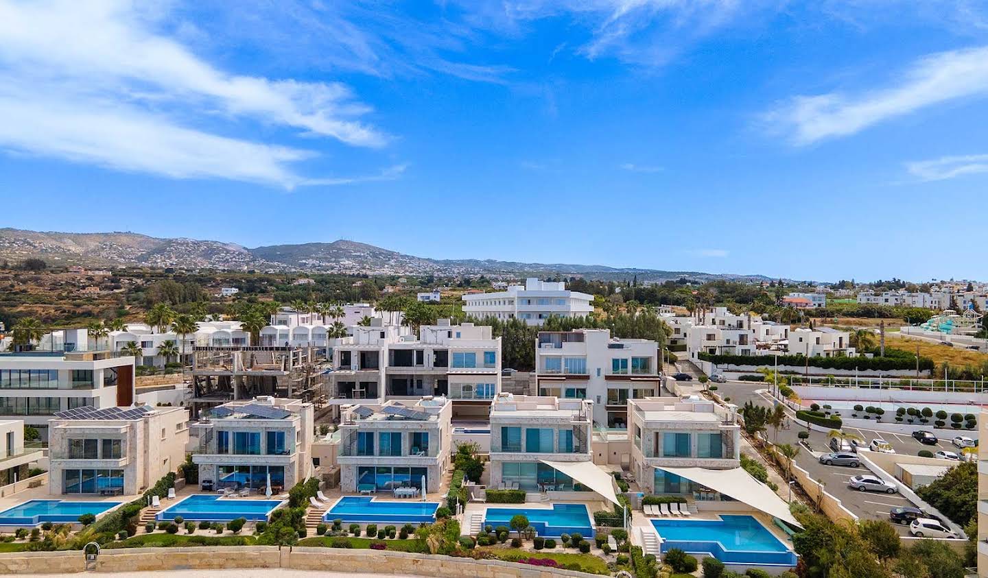 Maison avec piscine et jardin Paphos