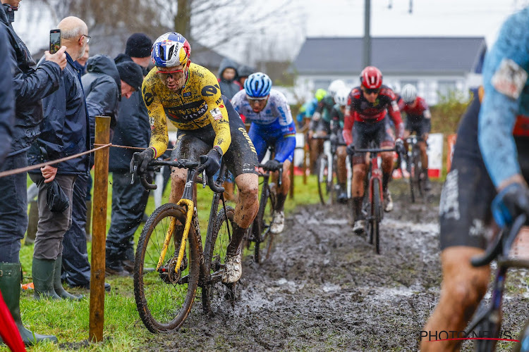 Van Aert degradeert de tegenstand, analist duidelijk: "Wat dit zegt over strijd met Mathieu van der Poel?"