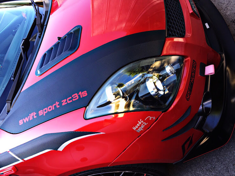 スイフトスポーツのS.H.I.L.I.S.・T.S FACTORY・青空と愛車・H.S.M.T. お疲れ様でした。・ちょこっとドレスアップに関するカスタム事例の投稿画像3枚目