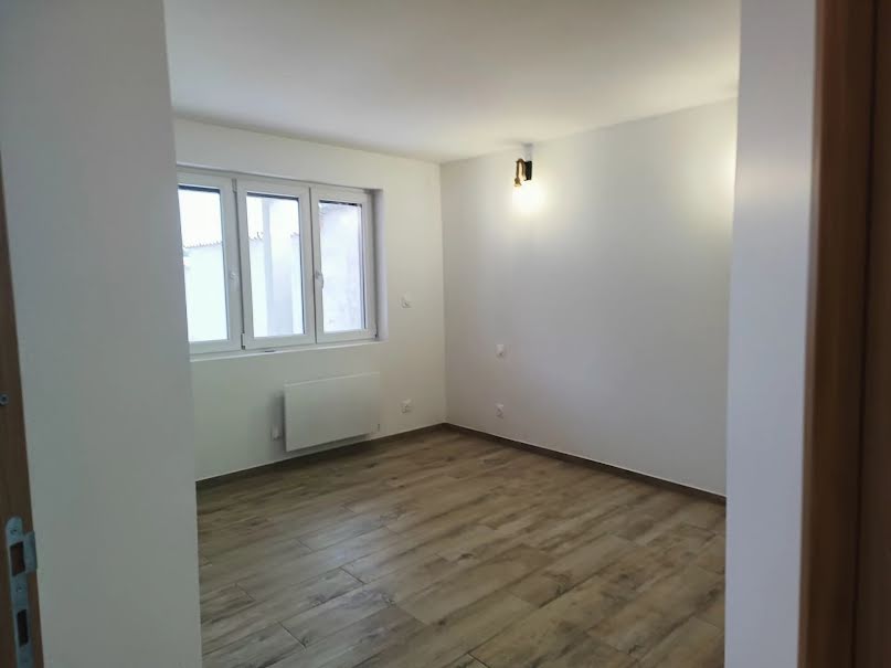 Vente appartement 4 pièces 74 m² à Saint-Genest-Lerpt (42530), 204 700 €