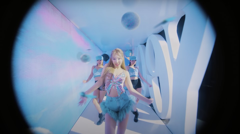 9 Best Outfits From TWICE Nayeon's Solo Debut Music Video POP - Koreaboo