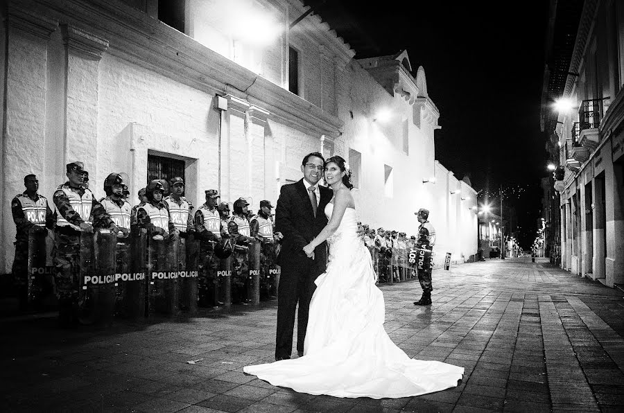 Fotografo di matrimoni Diego Granja (weddingimagesec). Foto del 8 dicembre 2018