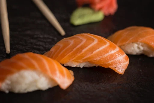 Nigiri Salmon