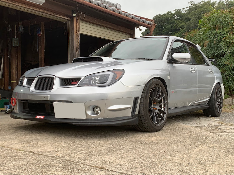 インプレッサ WRX STIの車検終了٩(  ⌯᷄Д⌯᷅  )۶ﾌｧ~・NHP10リヤバンパー大作戦( ✧Д✧)ｶｯ!!に関するカスタム事例の投稿画像3枚目