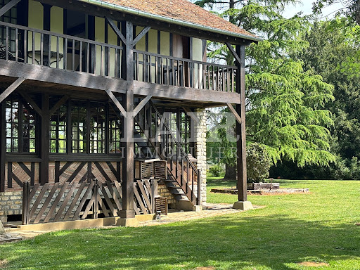 Property with pool 4