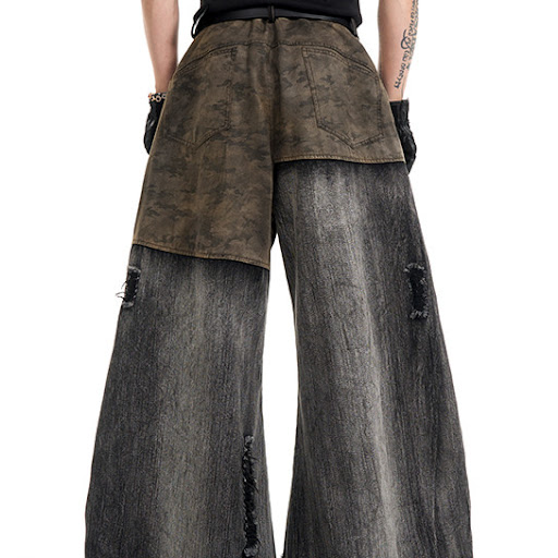 Title 3, Jeans Machete con costuras de camuflaje para ho...