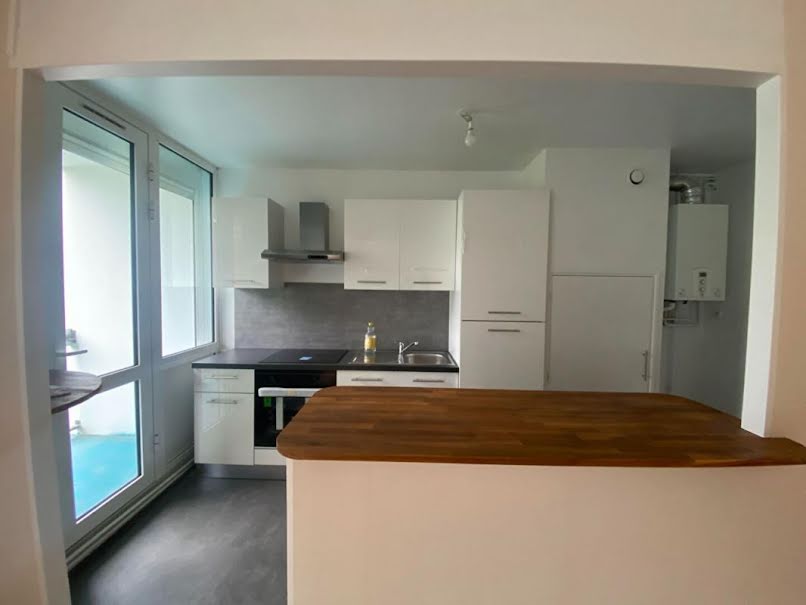 Vente appartement 3 pièces 84 m² à Saintes (17100), 165 075 €