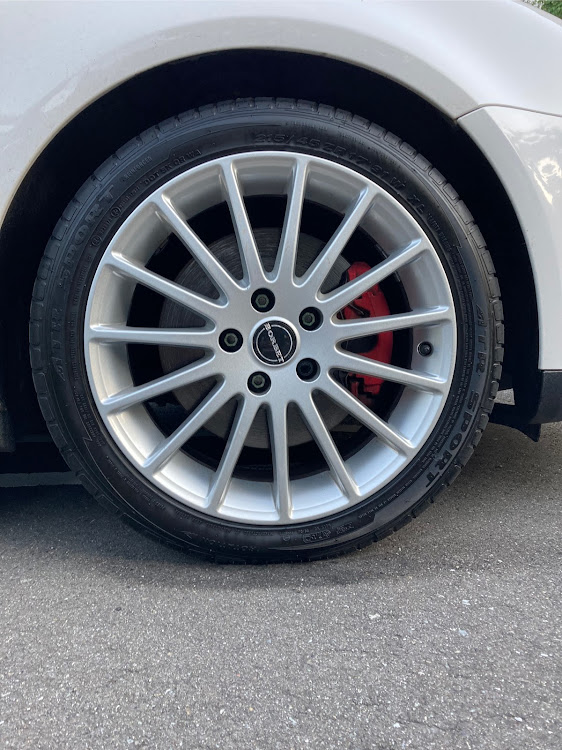 ゴルフのホイール交換・タイヤ交換・BORBET・ATR SPORTに関するカスタム事例の投稿画像1枚目