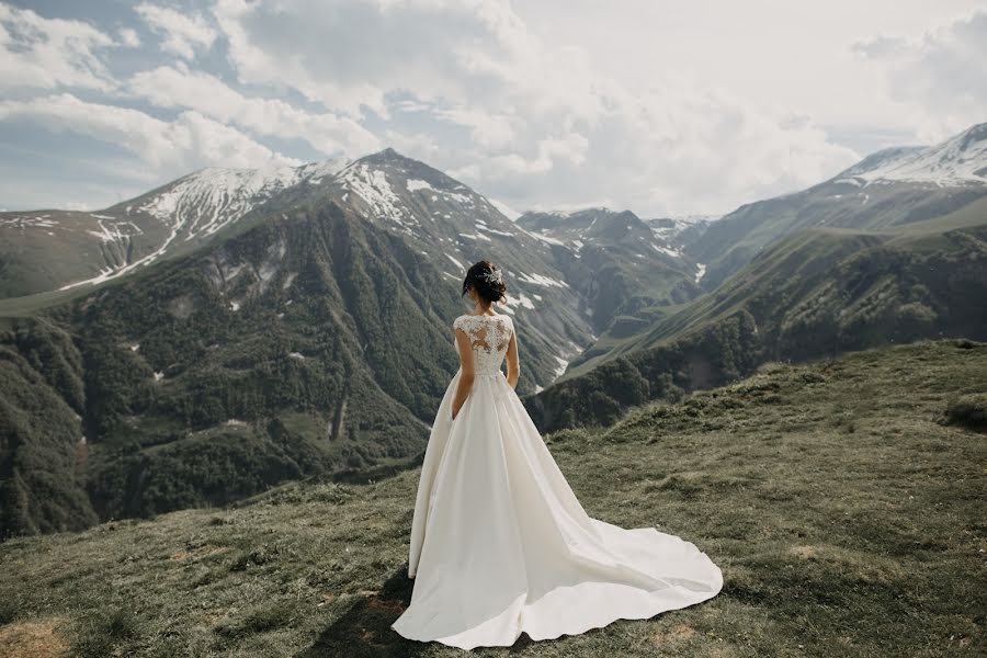 Fotógrafo de casamento Giorgi Liluashvili (giolilu). Foto de 1 de julho 2019